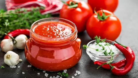 تصویر 4 از رب گوجه فرنگی خانگی غلیظ با بافت کرمی و طعم غنی